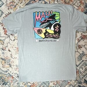 Maui & Sons Men’s T-Shirt Size Large Gray Shark Boardriding Co. Graphic Surf Tee
